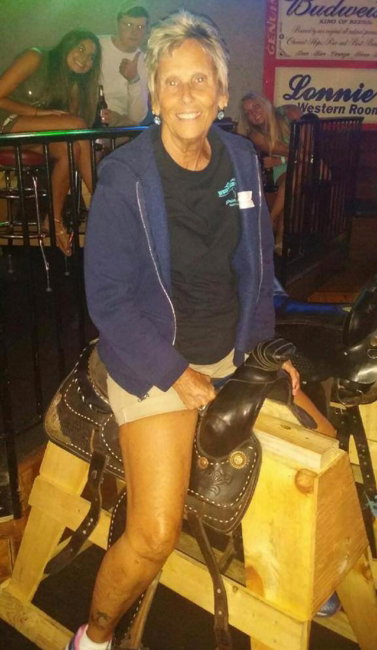 Cowgirls at Lonnie's Western Room