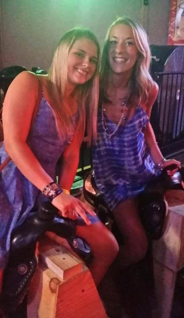 Cowgirls at Lonnie's Western Room