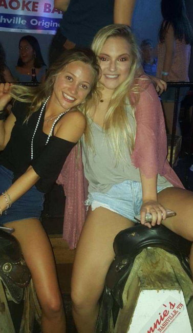 Cowgirls at Lonnie's Western Room